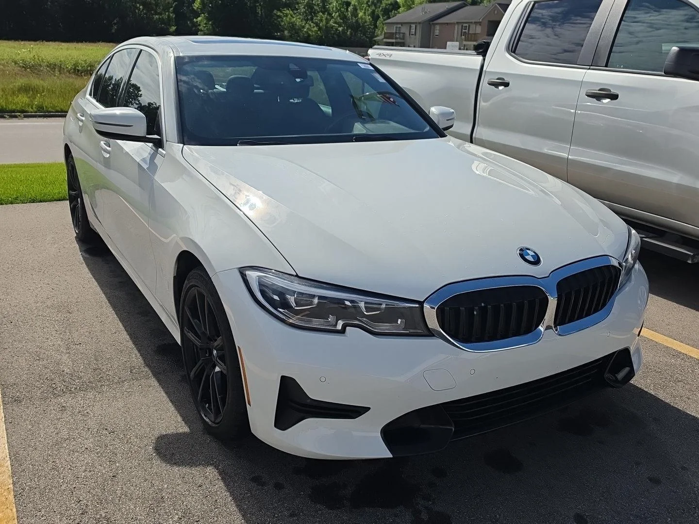 Used 2020 White BMW 330i xDrive image 2