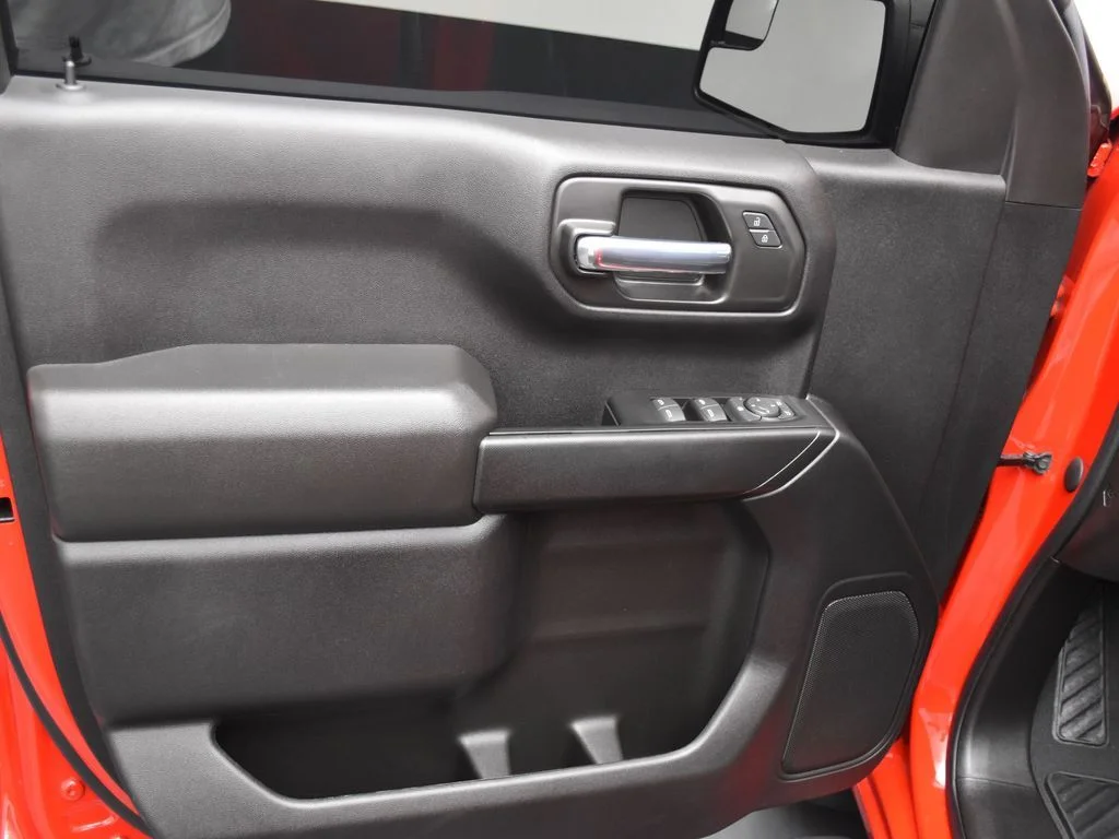 Used 2022 Red Chevrolet Custom image 20