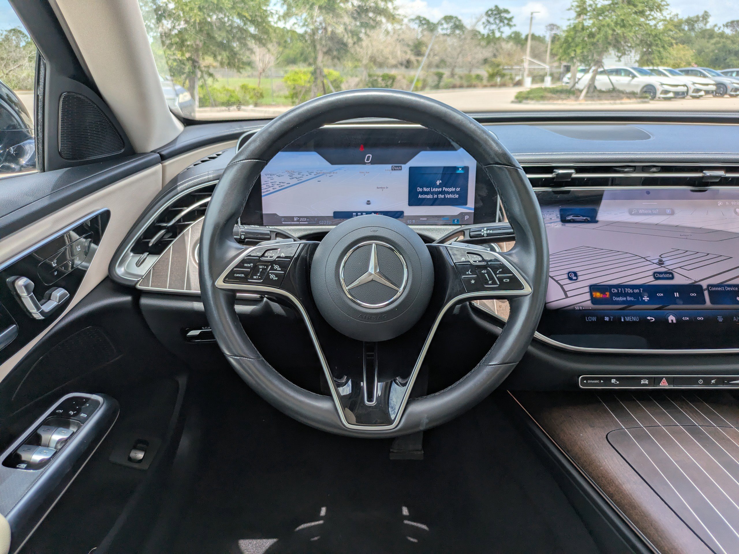 Used 2025 Obsidian Black Metallic Mercedes-Benz E 350 image 17