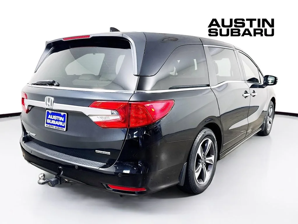 Certified Used 2019 Crystal Black Pearl Honda Touring image 8