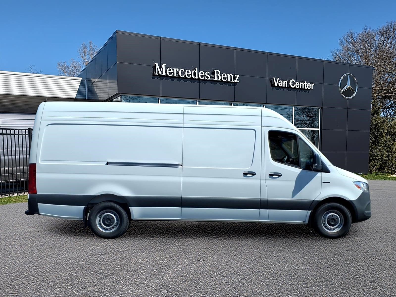 New 2025 Arctic White Mercedes-Benz  image 2