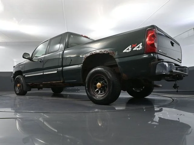 Used 2003 Green Chevrolet LS image 40