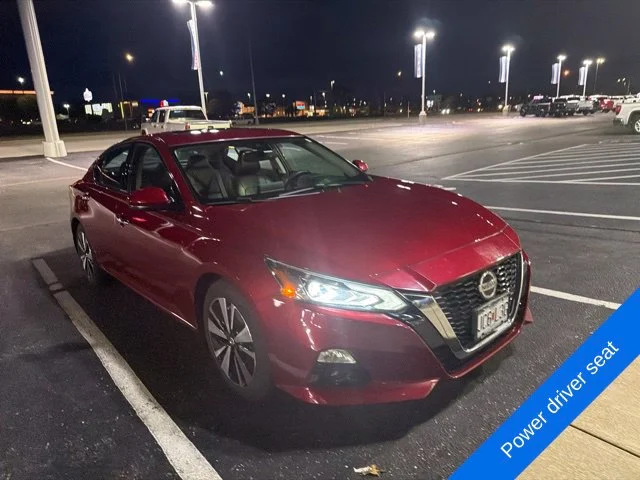 Used 2020 Scarlet Ember Nissan 2.5 SL image 6