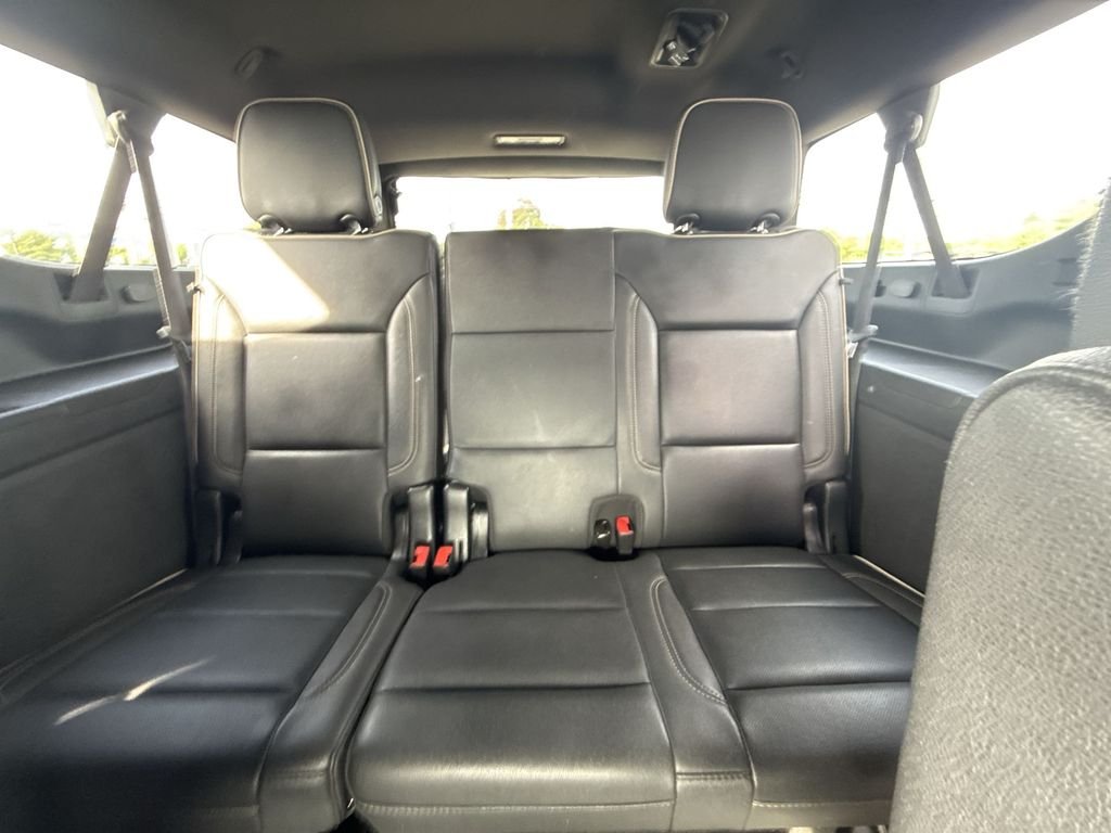 Used 2023 Silver GMC SLT image 23