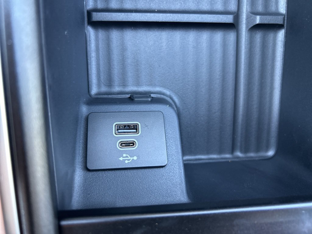 New 2026 Oxford White Ford Platinum image 26