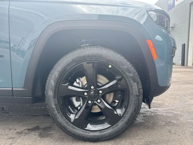 New 2026 Steel Blue Exterior Paint Jeep Limited image 12