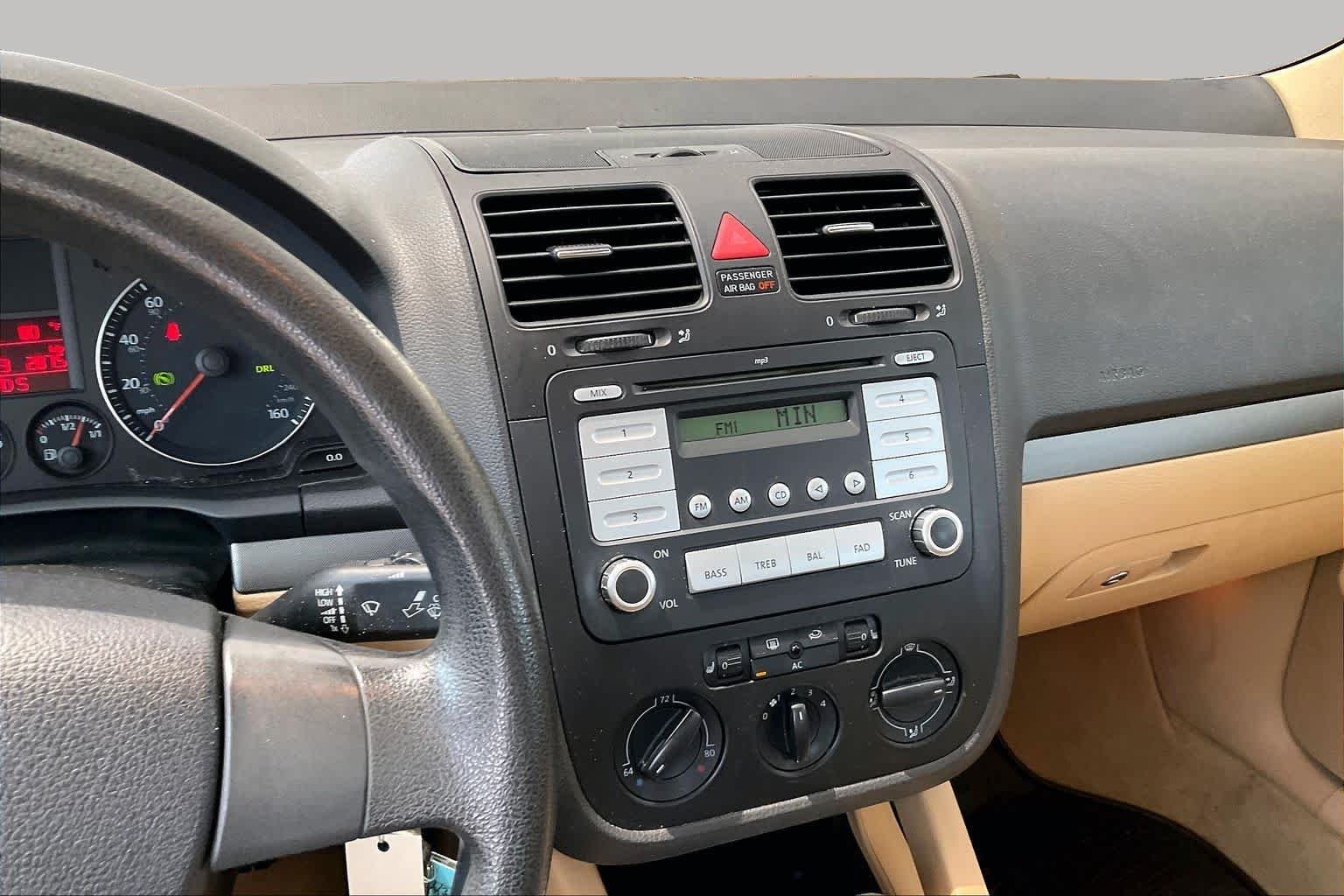 Used 2008 WHITE Volkswagen S image 6