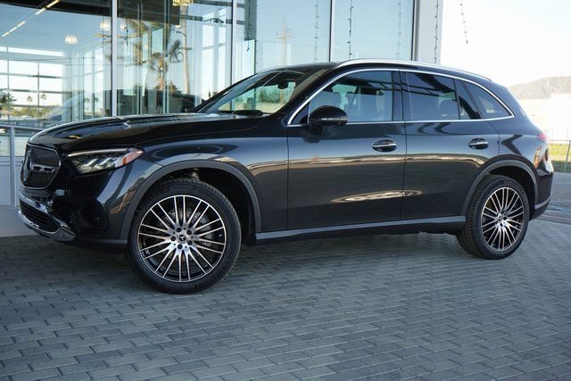 New 2026 Graphite Grey Metallic Mercedes-Benz GLC 300 image 37