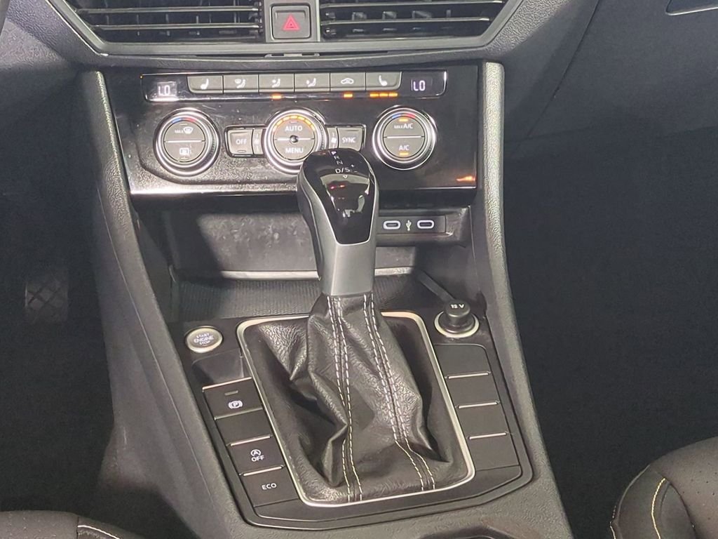 2024 Volkswagen Jetta SE - Photo 19