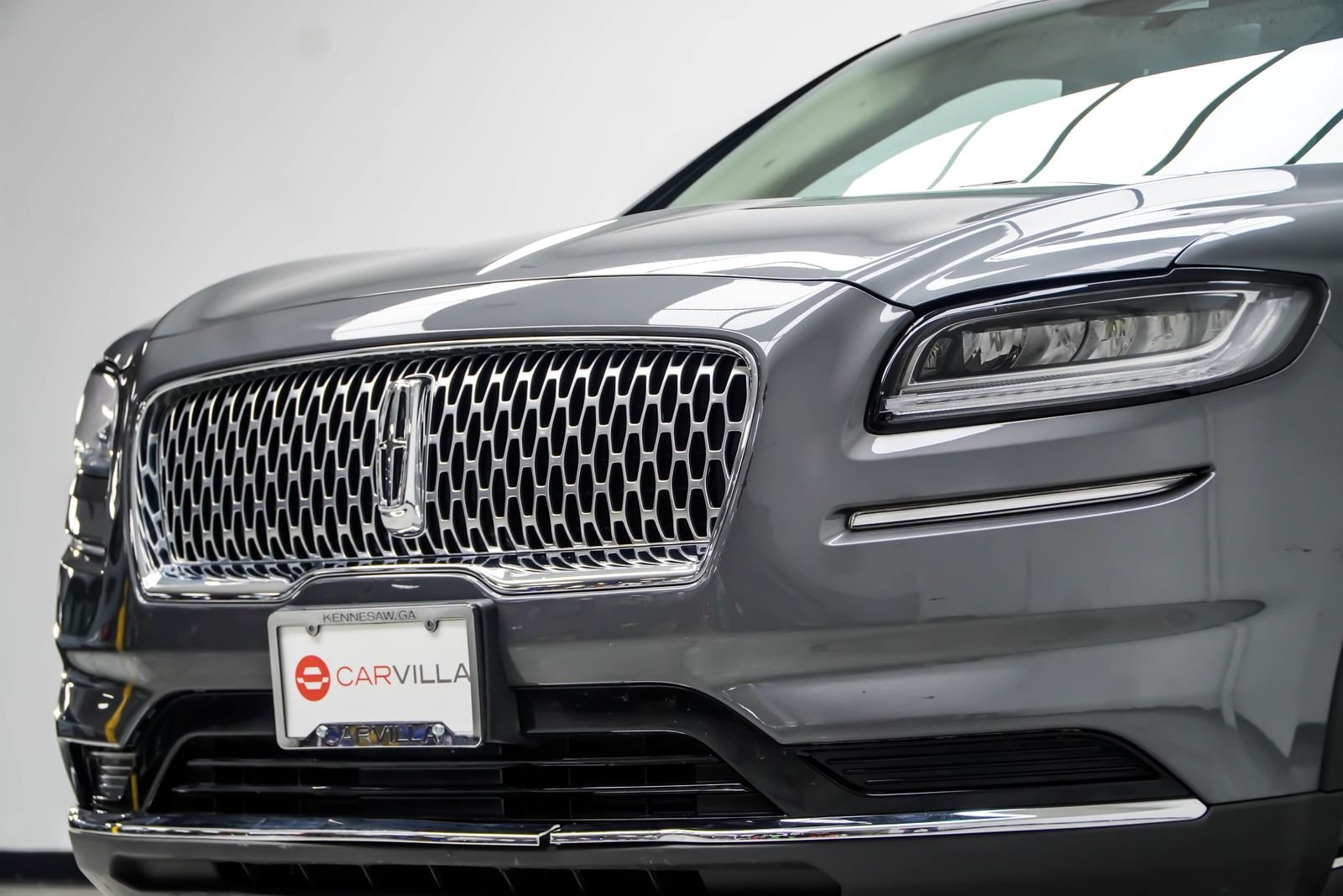 Used 2023 Gray Lincoln Reserve image 2