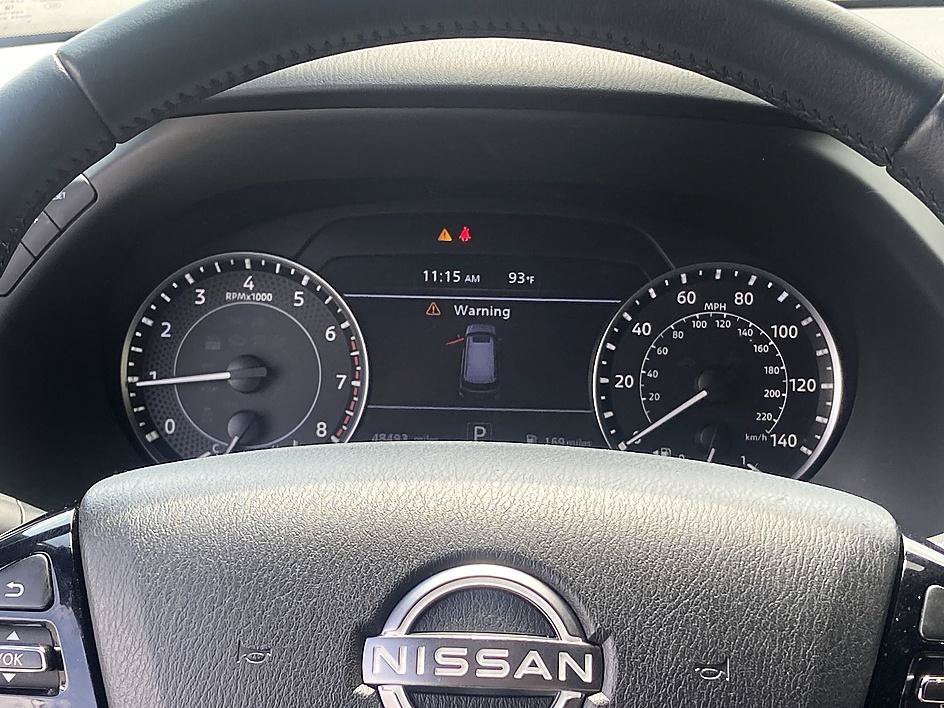 Used 2021 Aspen White Tricoat Nissan SL image 14