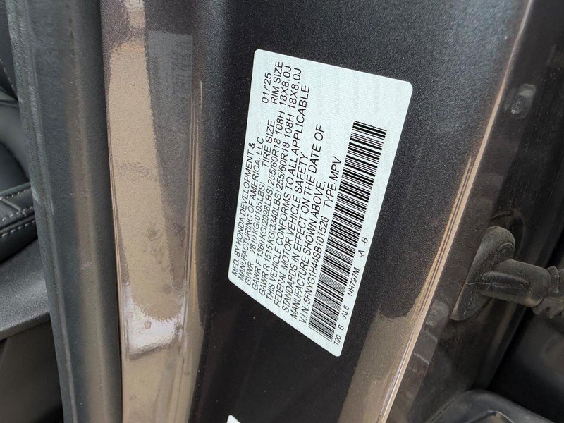 Certified Used 2025 Modern Steel Metallic Honda AWD EX-L image 50