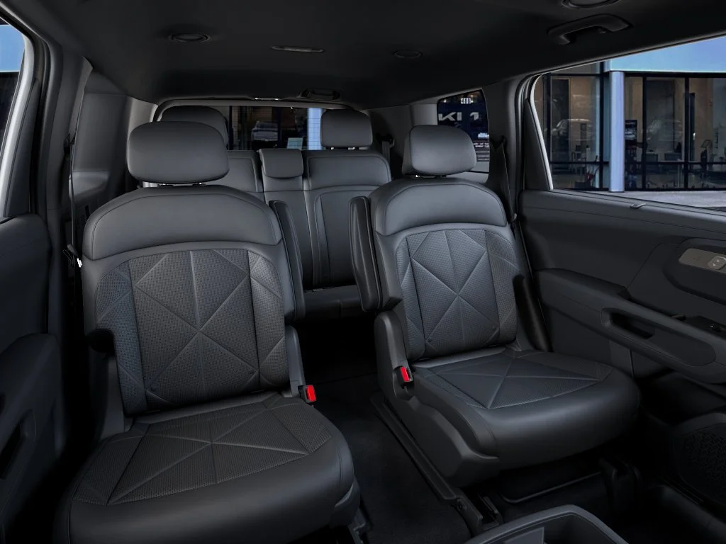 New 2027 Ivory Silver Kia EX image 16