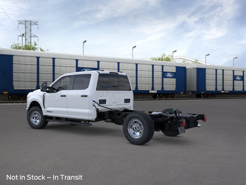 New 2026 Oxford White Ford F-350® XL image 4