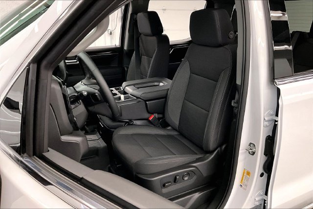 Used 2026 Summit White GMC SLE image 23