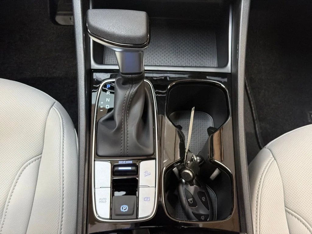 New 2027 Atlas White Hyundai SE image 16