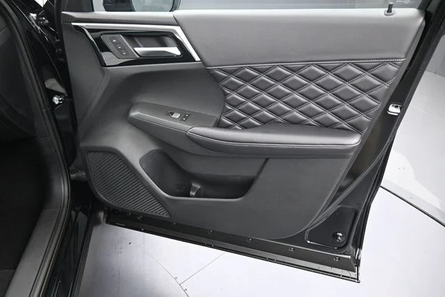 New 2026 Black Nissan Platinum image 12