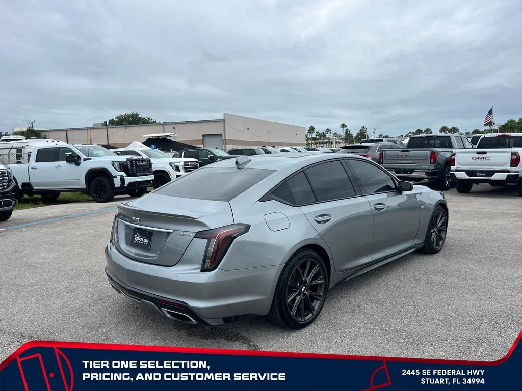 Used 2024 Argent Silver Metallic Cadillac Sport image 7
