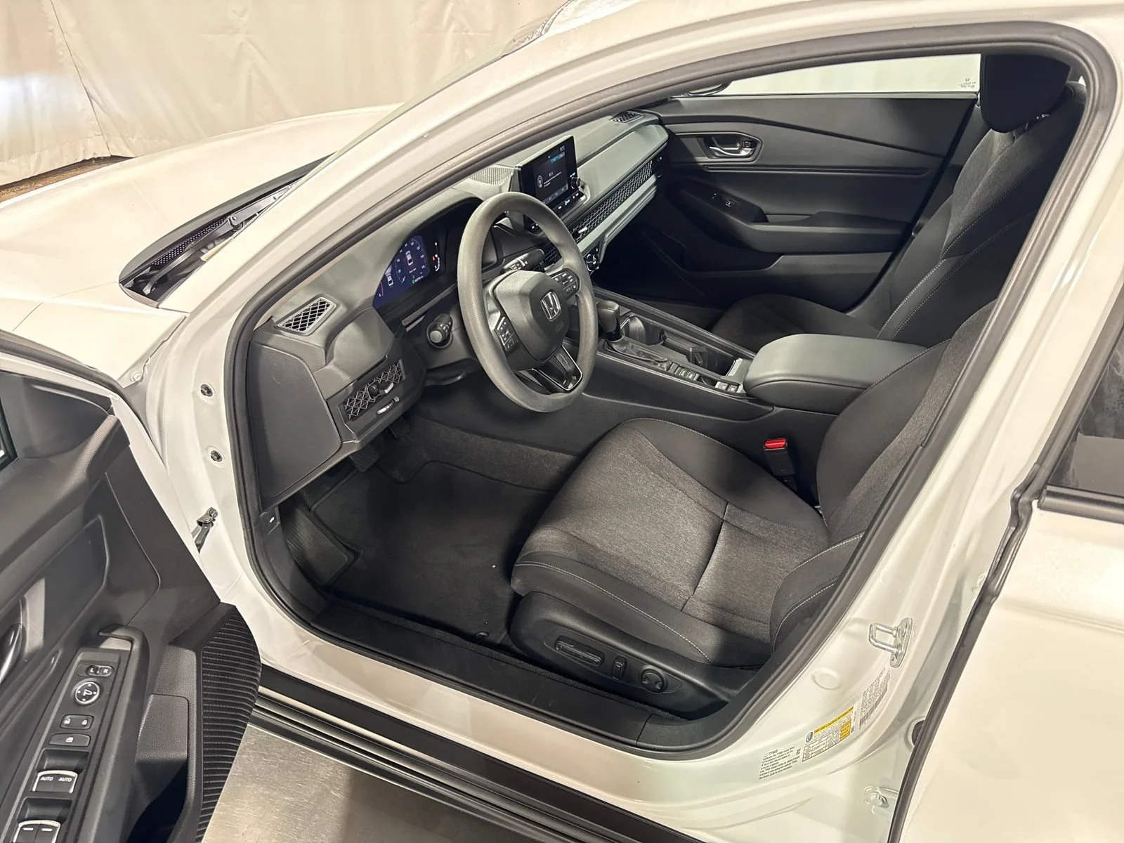 Certified Used 2023 Platinum White Pearl Honda EX image 27