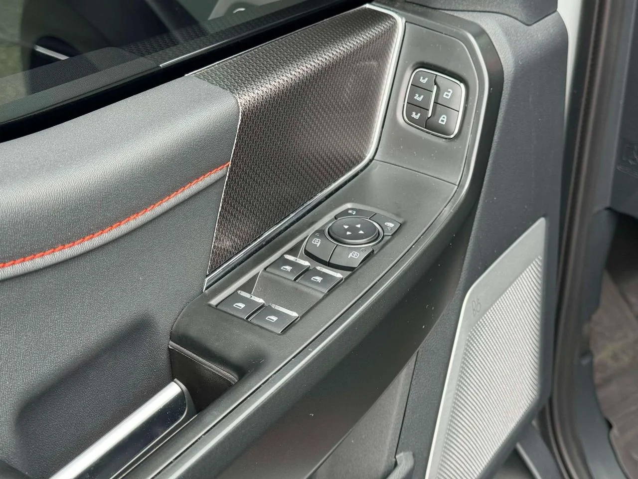 Used 2024 Avalanche Ford Raptor image 21