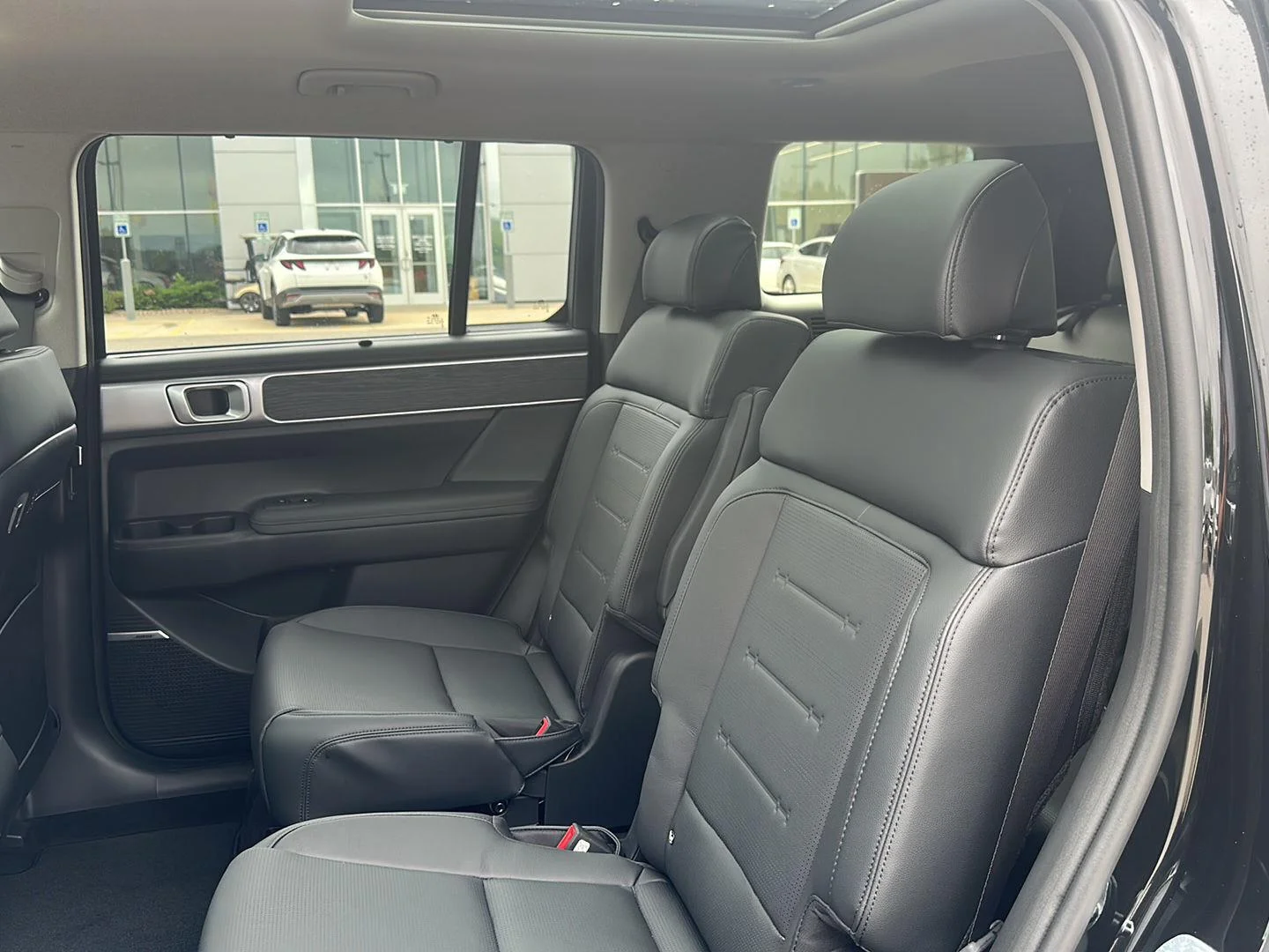 New 2026 Phantom Black Hyundai Limited 6P image 30