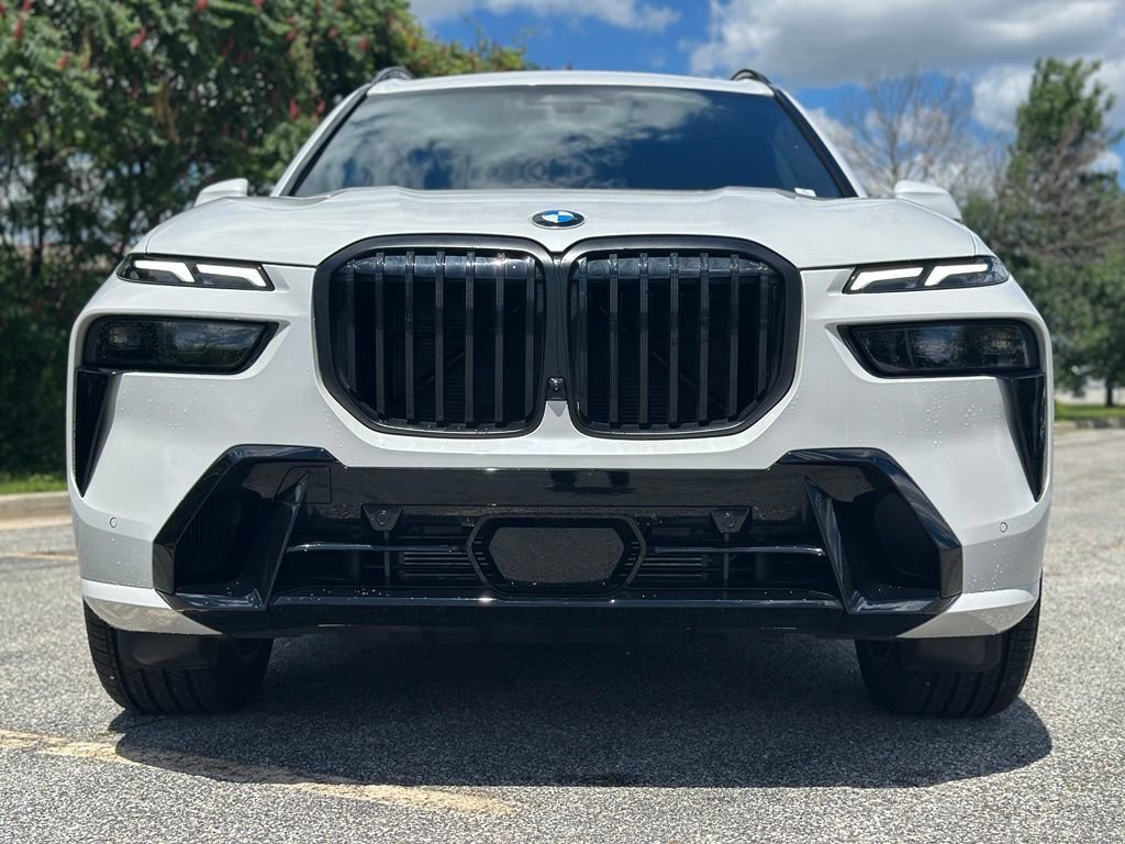 New 2026 Mineral White Metallic BMW xDrive40i image 2