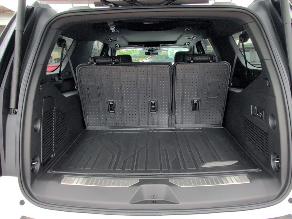 2026 Chevrolet Suburban RST - Photo 11