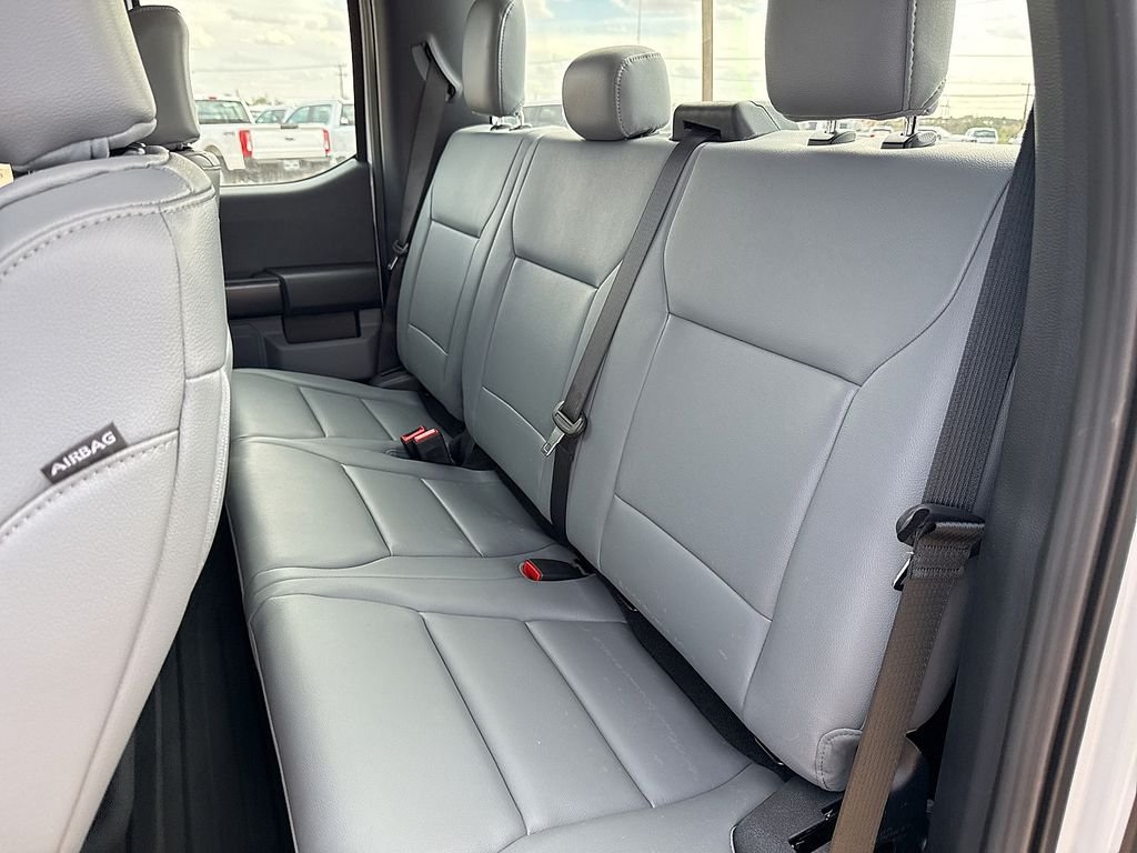 New 2026 Oxford White Ford XL image 17