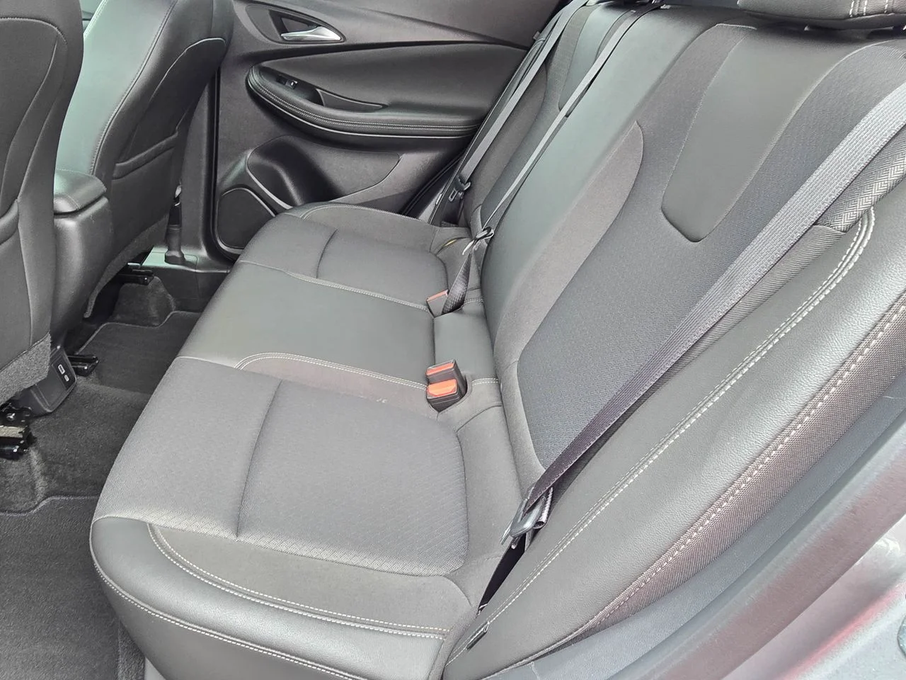 Used 2025 Moonstone Gray Buick Preferred image 25