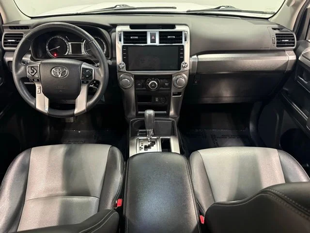 Used 2015 White Toyota SR5 Premium image 31