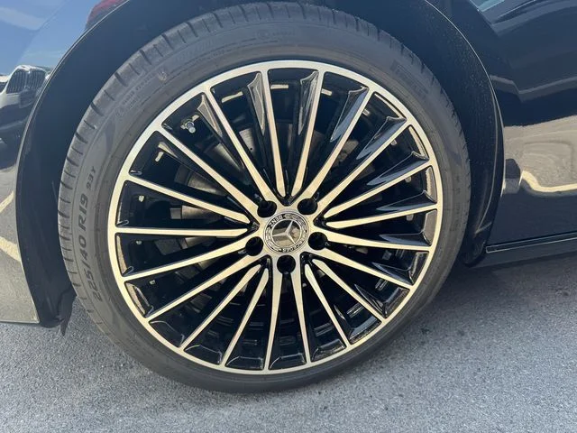 New 2026  Mercedes-Benz C 300 image 10