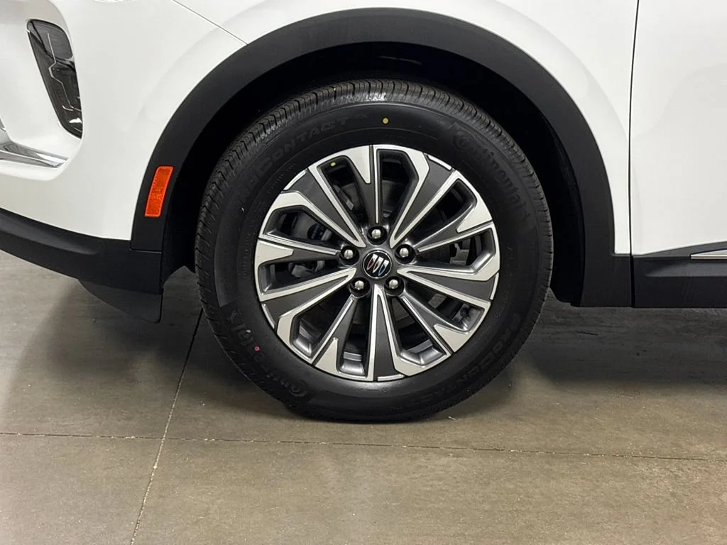 New 2026 Summit White Buick Preferred image 10
