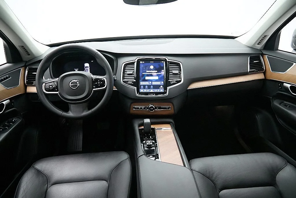 Certified Used 2024 Platinum Grey Volvo Plus image 25
