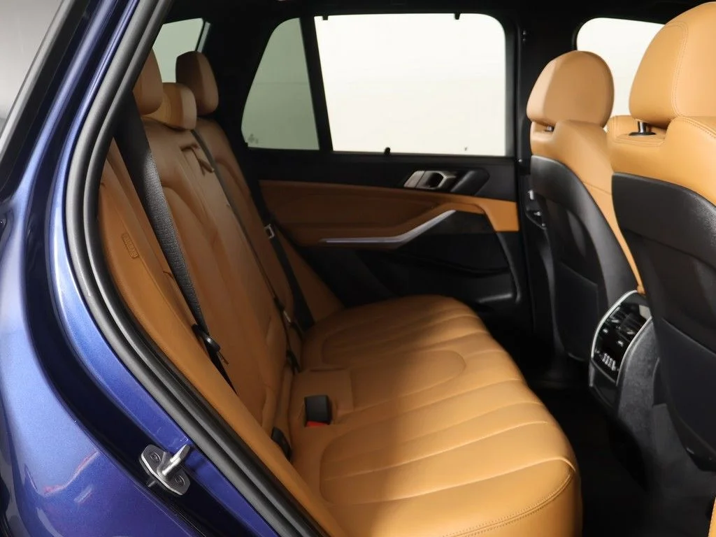 Used 2022 Blue BMW xDrive40i image 33
