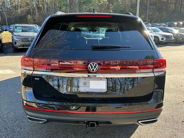 New 2026 Deep Black Pearl Volkswagen 2.0T SE W/TECHNOLOGY image 6