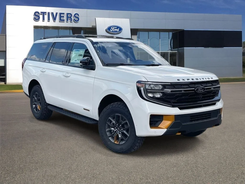 New 2026 Star White Metallic Tri-Coat Ford Tremor® image 1
