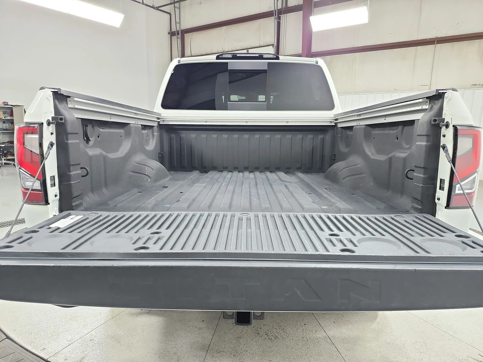 Used 2023 White Nissan PRO-4X image 44