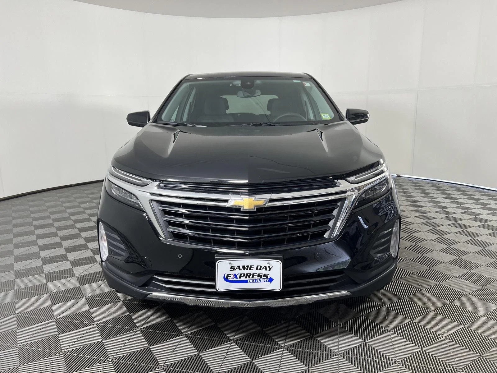 Used 2024 Mosaic Black Metallic Chevrolet LT image 29