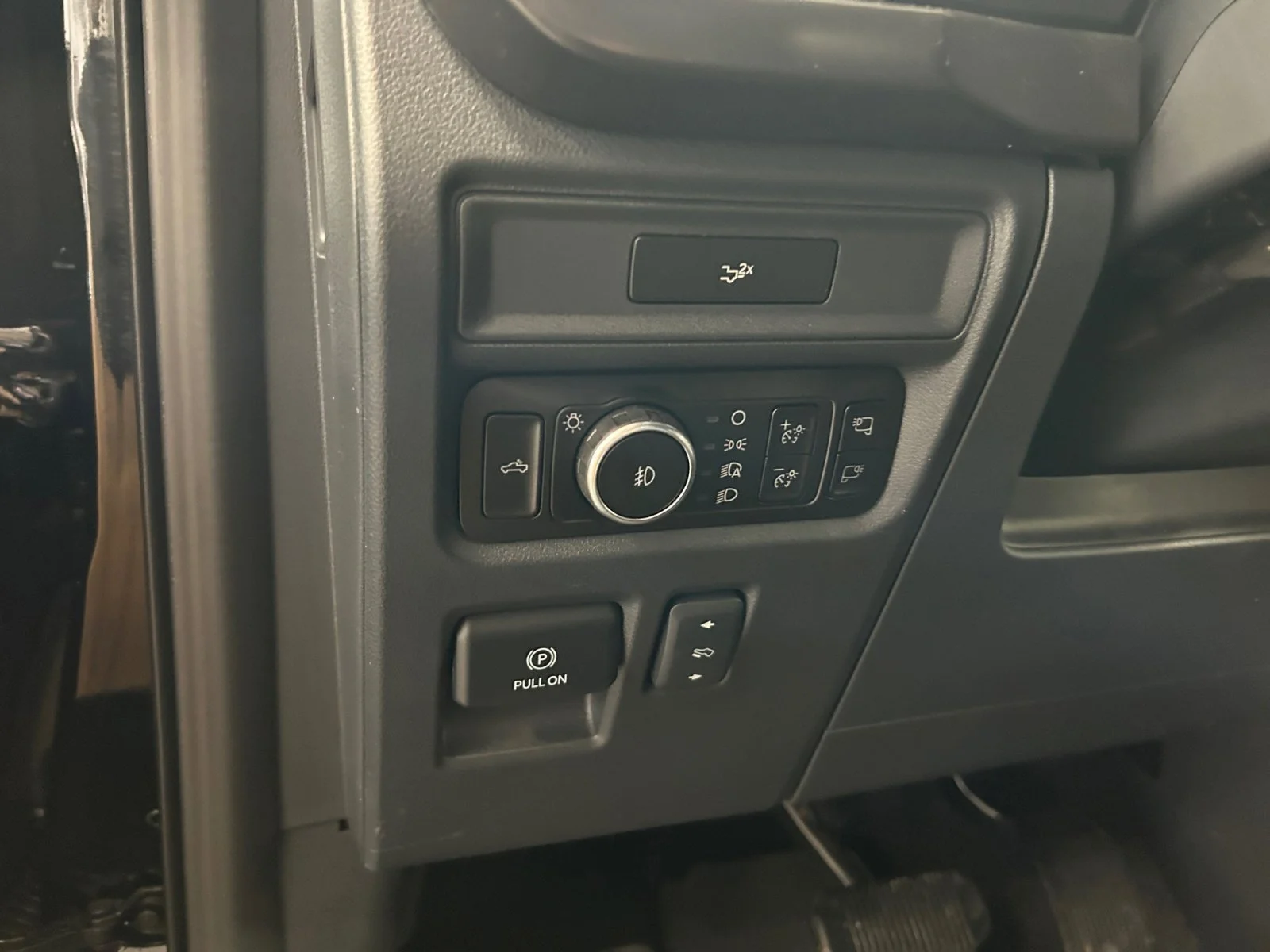 New 2026 Agate Black Metallic Ford Tremor image 16