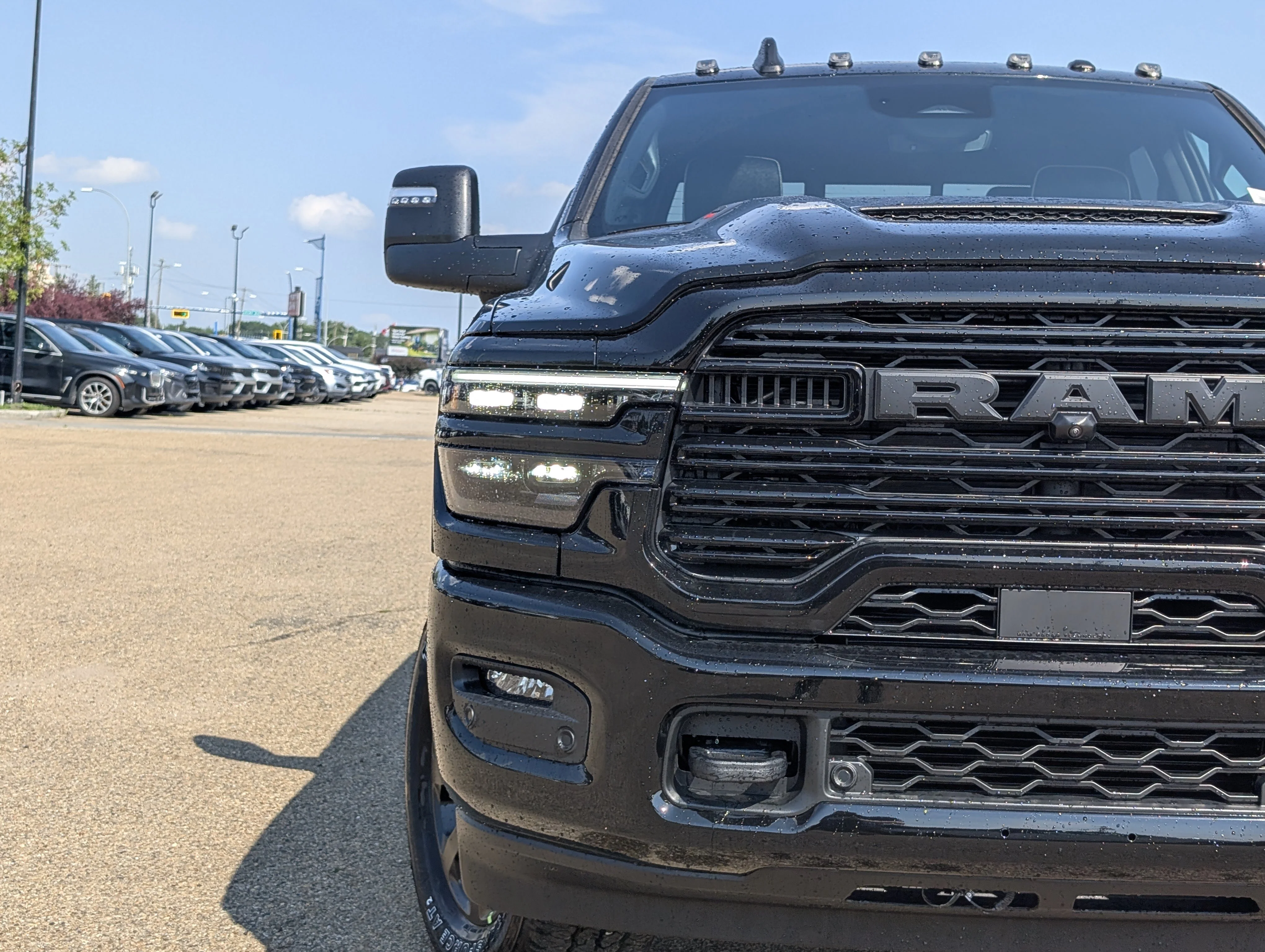 New 2026 Diamond Black Crystal Pearlcoat Ram Laramie image 11