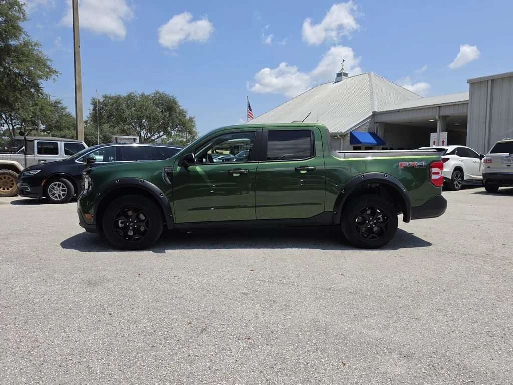 Used 2025 Green Ford XLT image 6