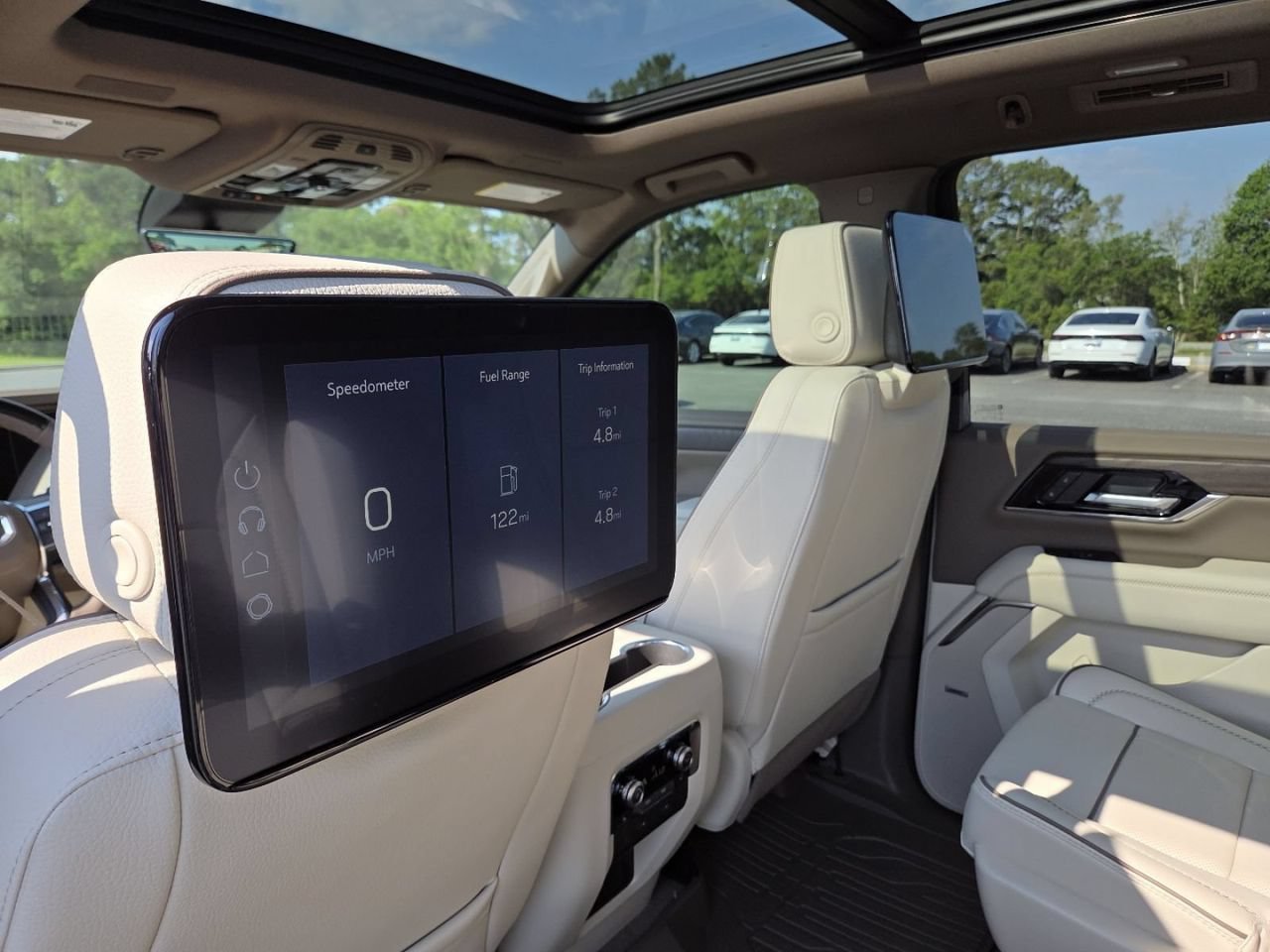 2026 GMC Yukon XL Denali - Photo 35