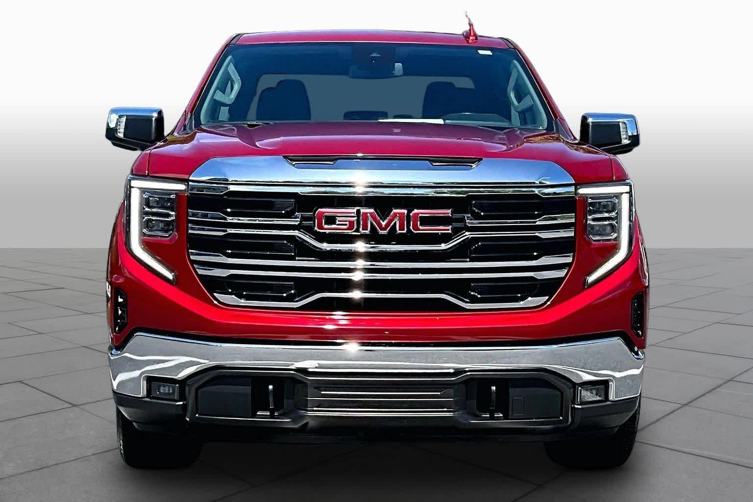 Used 2023 Volcanic Red Tintcoat GMC SLT image 4