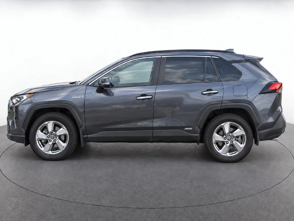 Used 2019 Gray Toyota Limited image 2