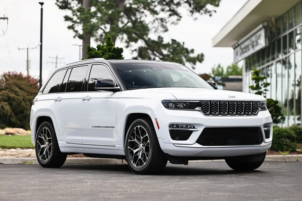 Used 2022 Bright White Clearcoat Jeep Summit Reserve 4xe image 1