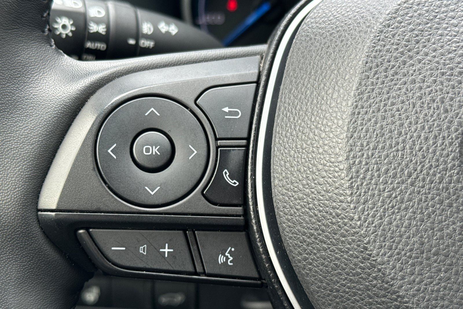 Certified Used 2025 Black Toyota XLE Premium image 31