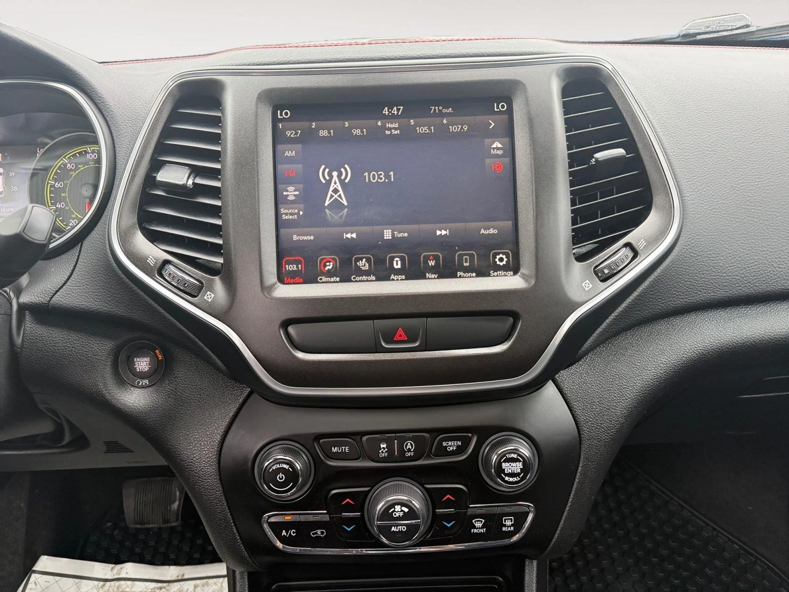 Used 2022 Granite Crystal Metallic Jeep Trailhawk image 14