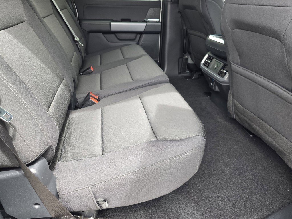 New 2026 Oxford White Ford XLT image 26