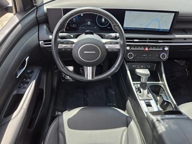 Used 2025 Gray Hyundai SEL Convenience image 12