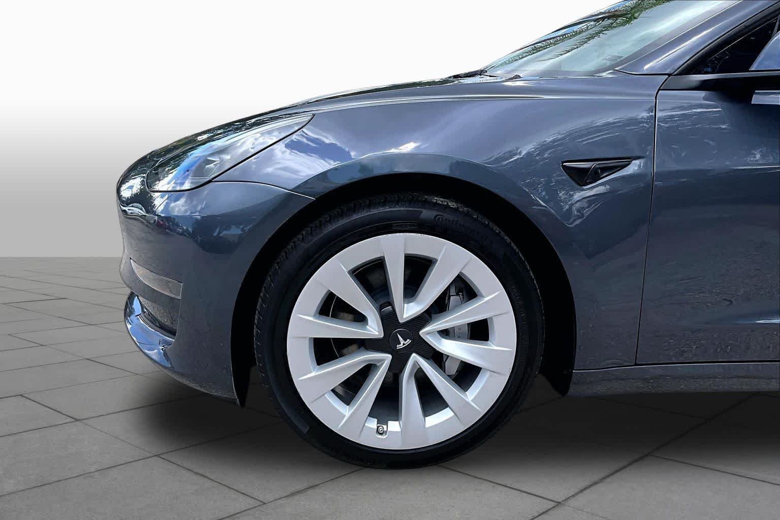 Used 2023 SOLID BLACK Tesla  image 9